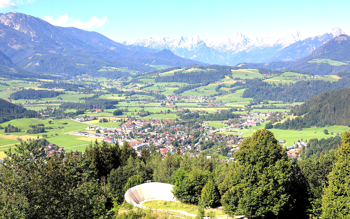 Wohnen neu wählen als helles Symbolbild für oberösterreicherin.at